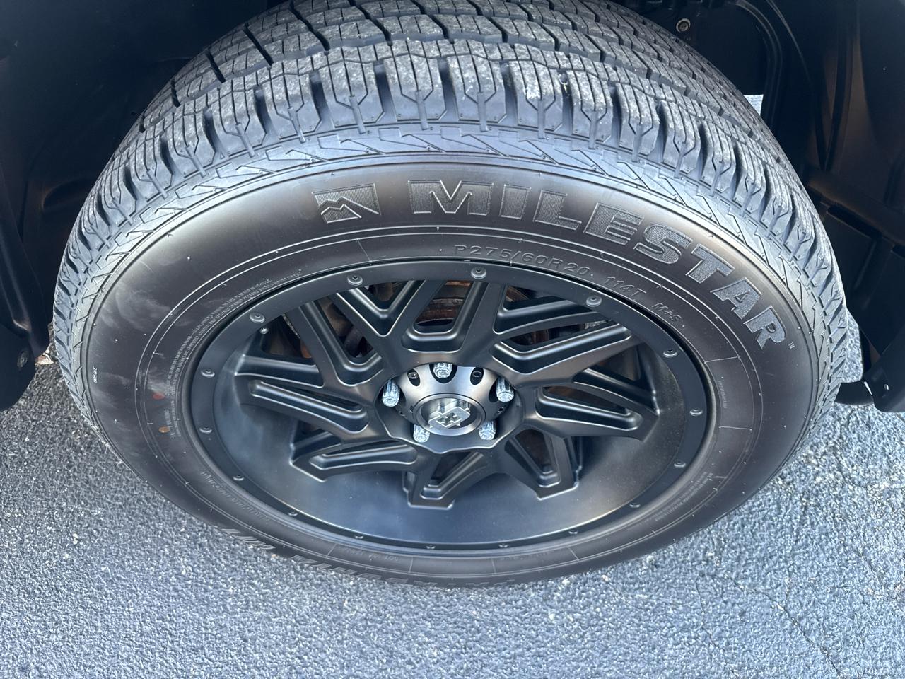 RAM 1500 4WD Crew Cab 140.5" Express 2015