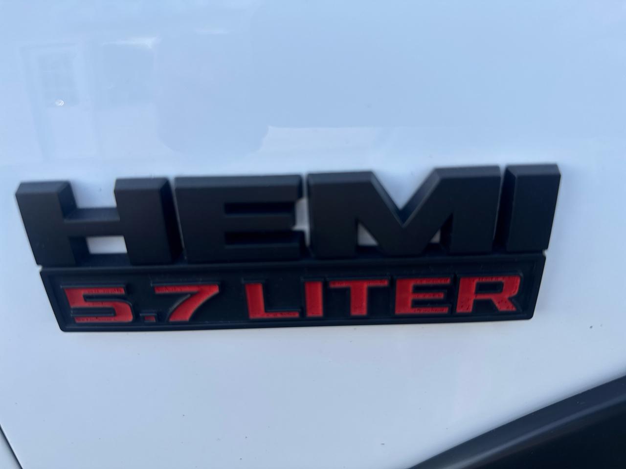 RAM 1500 4WD Crew Cab 140.5" Express 2015