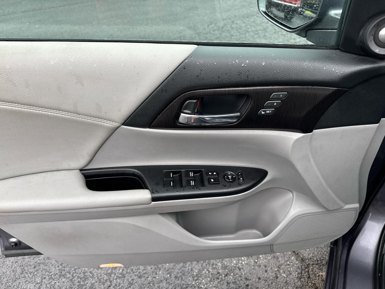 Honda Accord Sedan 4dr I4 CVT EX-L w/Navi 2015