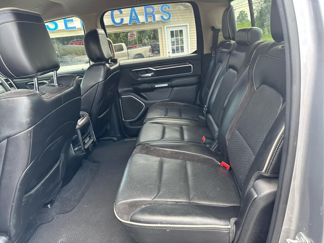 RAM 1500 Laramie 4x4 Crew Cab 5'7" Box 2019