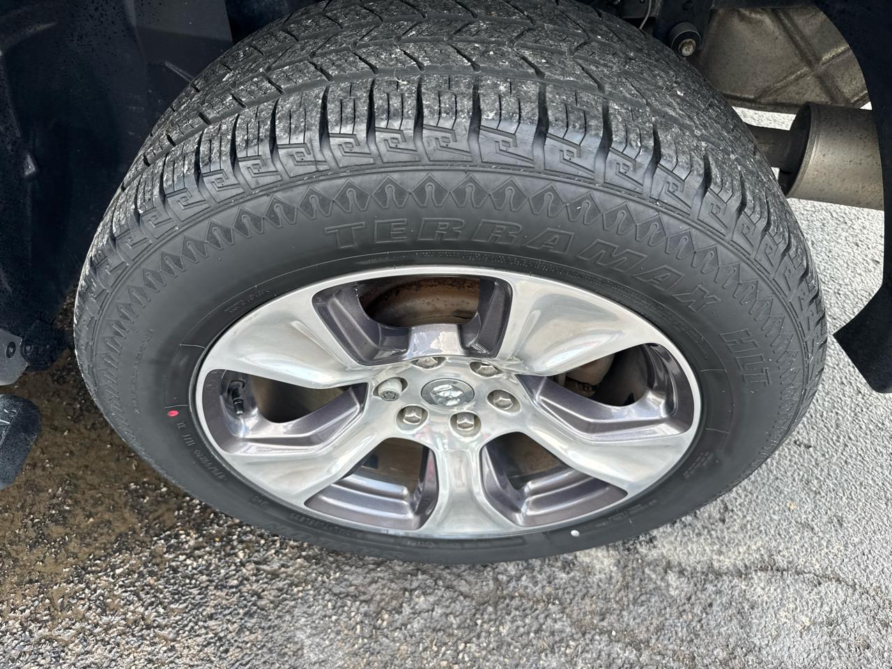 RAM 1500 Laramie 4x4 Crew Cab 5'7" Box 2019