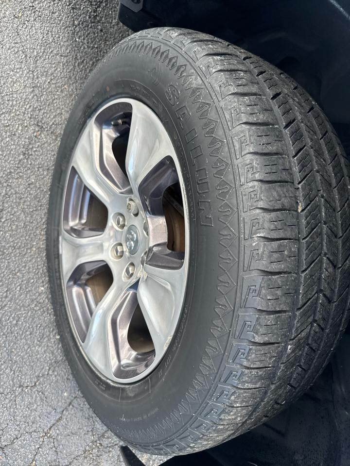 RAM 1500 Laramie 4x4 Crew Cab 5'7" Box 2019