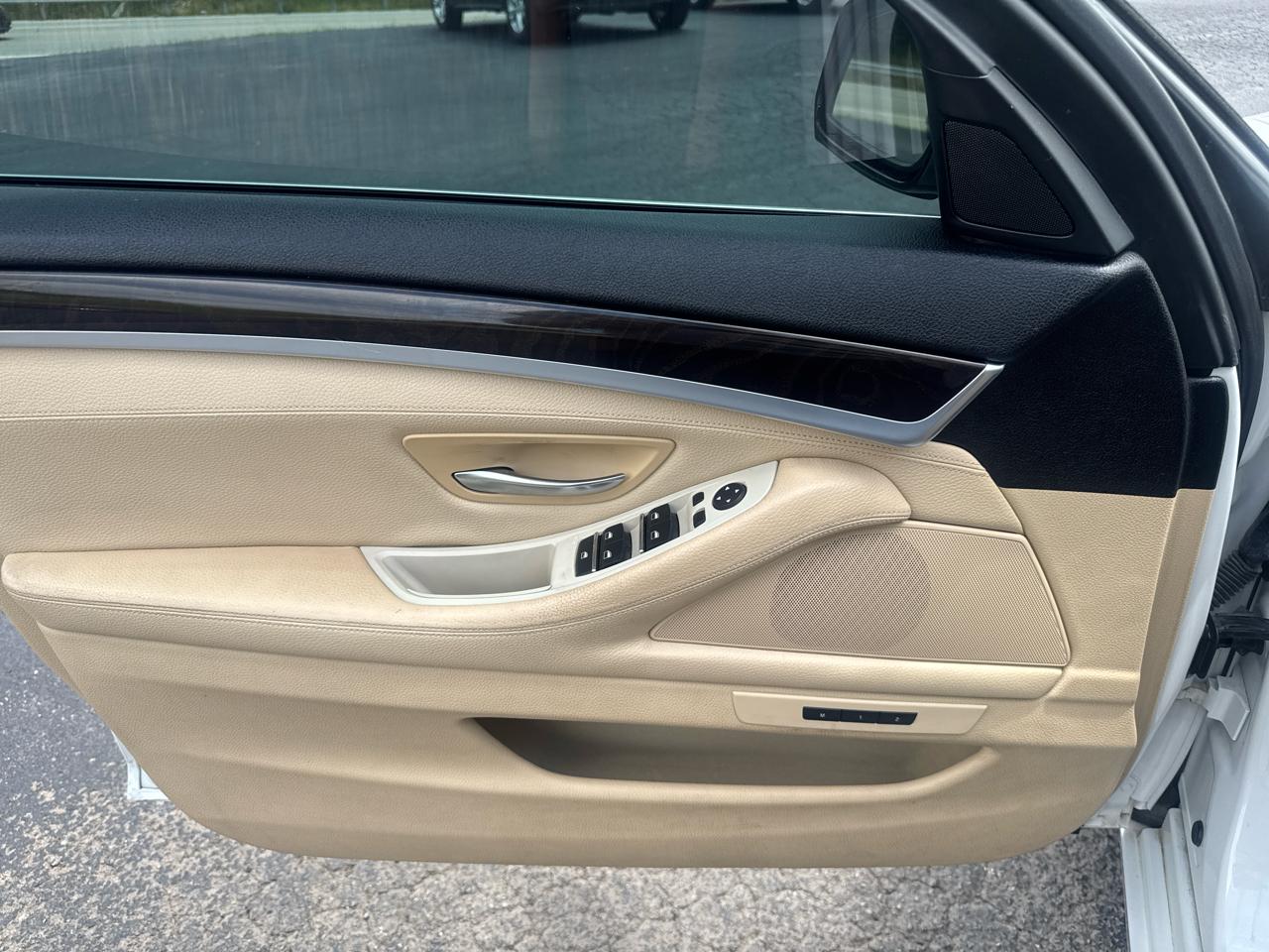 BMW 5 Series 4dr Sdn 535i xDrive AWD 2014