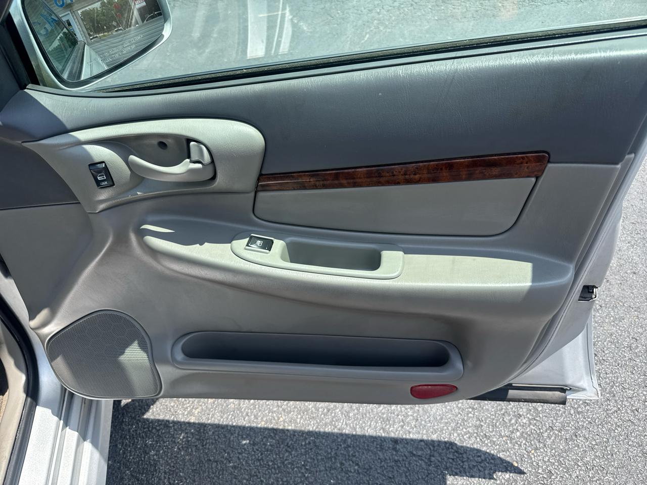 Chevrolet Impala 4dr Sdn LS 2001