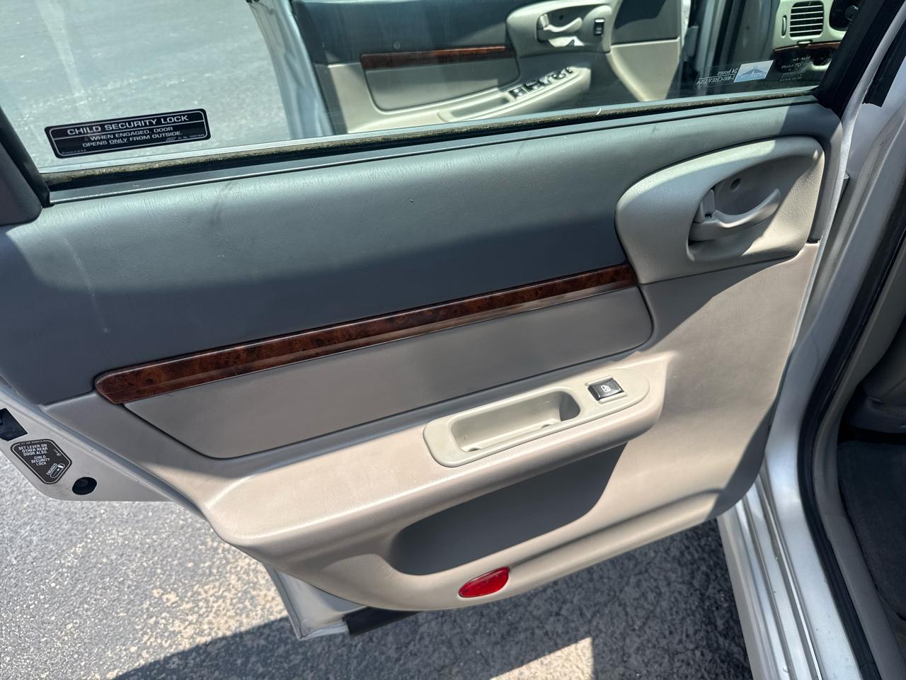 Chevrolet Impala 4dr Sdn LS 2001