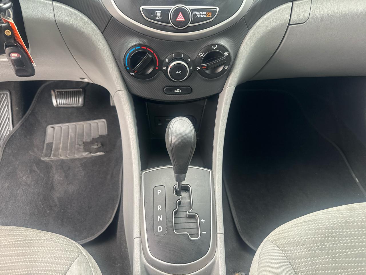 Hyundai Accent 4dr Sdn Auto SE 2016