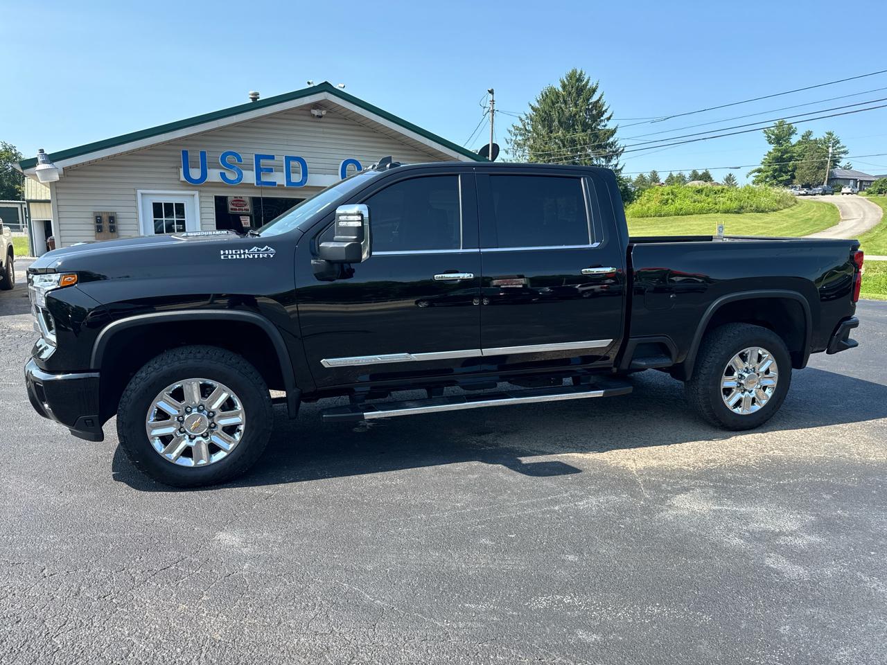 Chevrolet Silverado 2500HD 4WD Crew Cab 159" High Country 2024