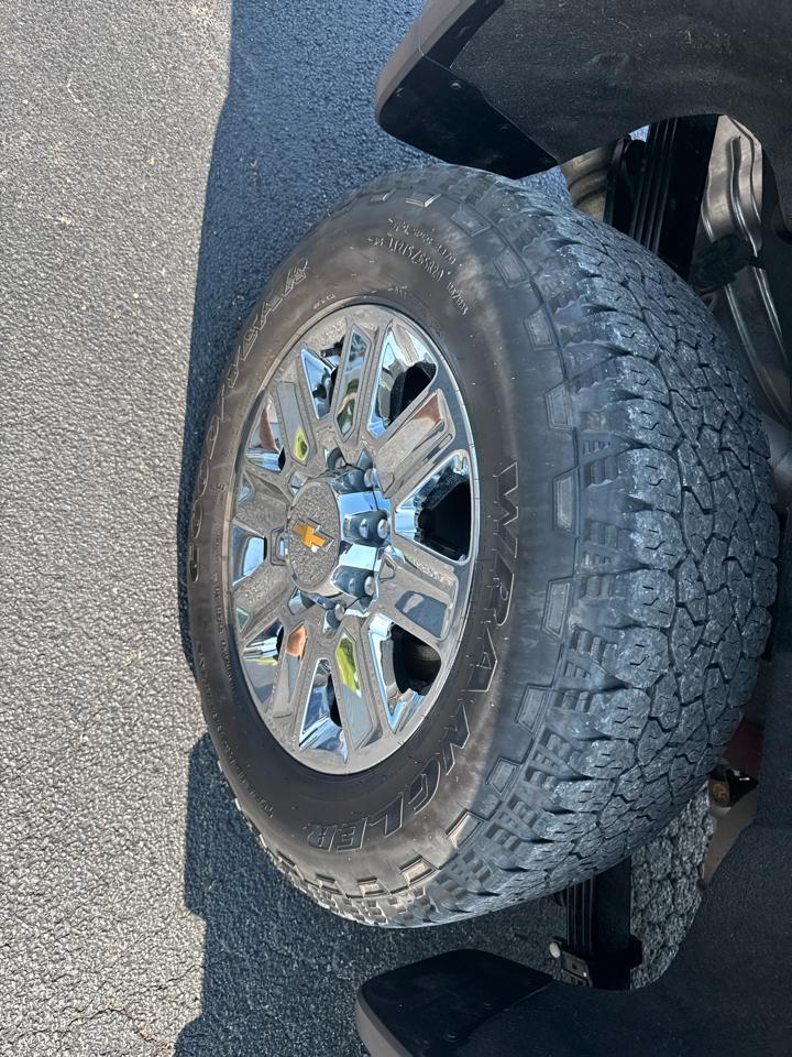 Chevrolet Silverado 2500HD 4WD Crew Cab 159" High Country 2024