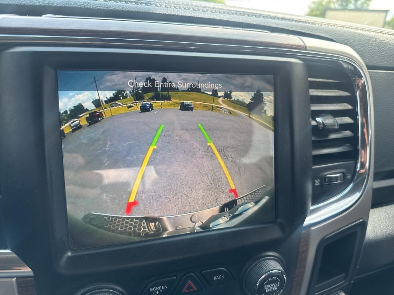 RAM 1500 Laramie 4x4 Crew Cab 5'7" Box 2017