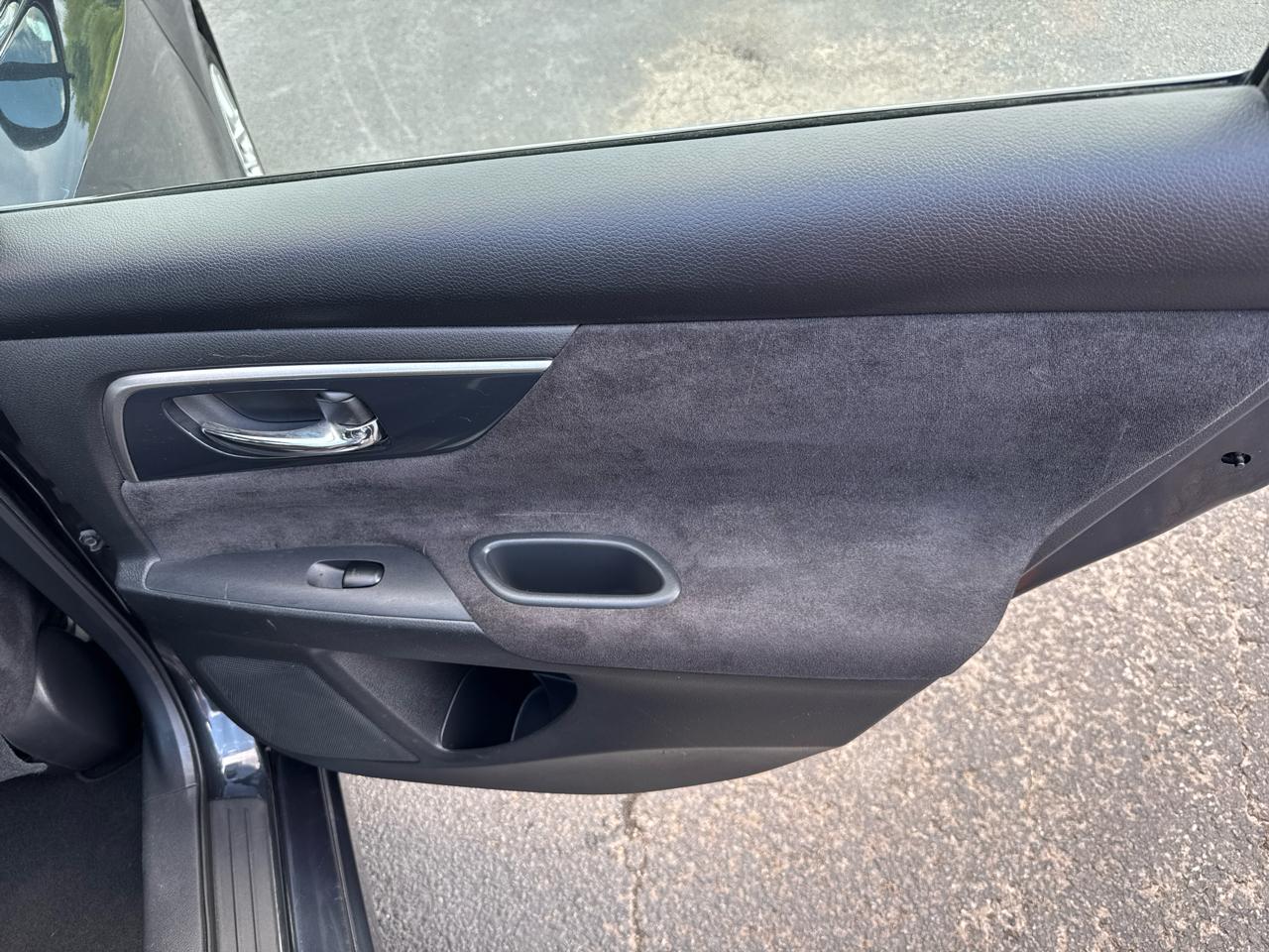 Nissan Altima 4dr Sdn I4 2.5 S 2013