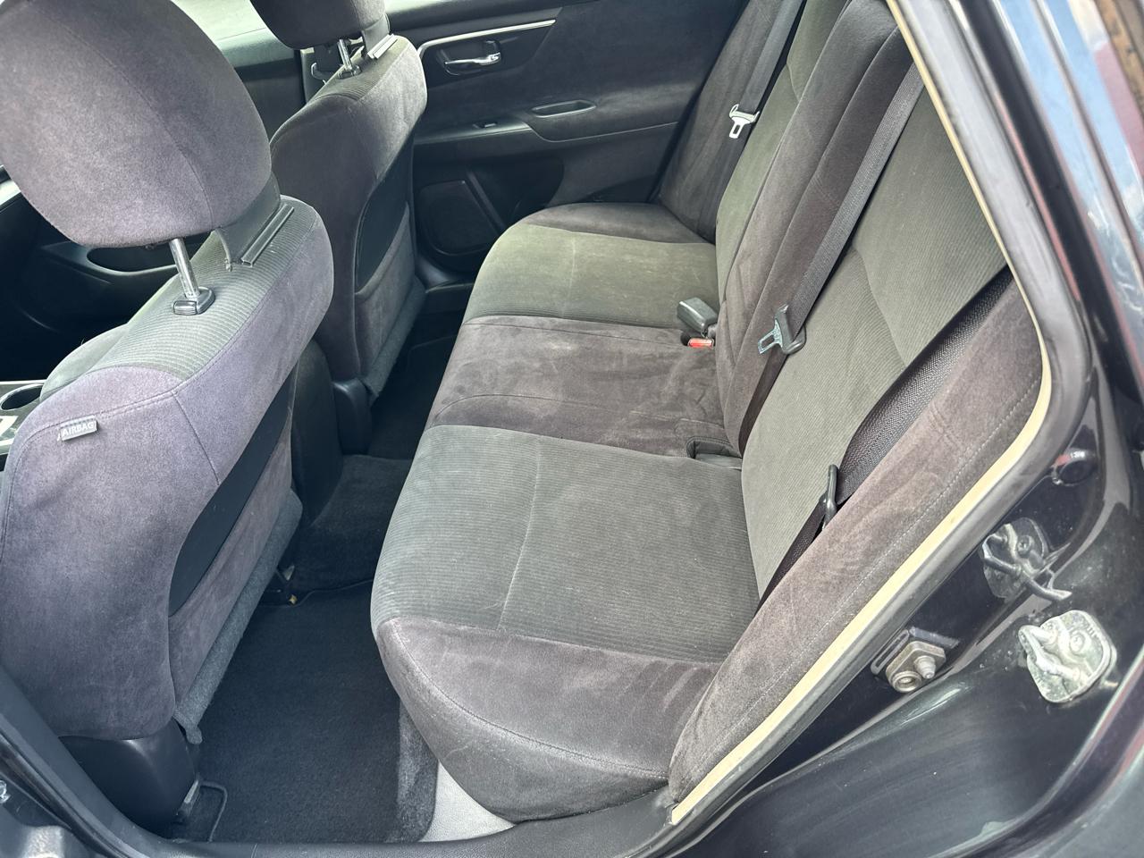 Nissan Altima 4dr Sdn I4 2.5 S 2013