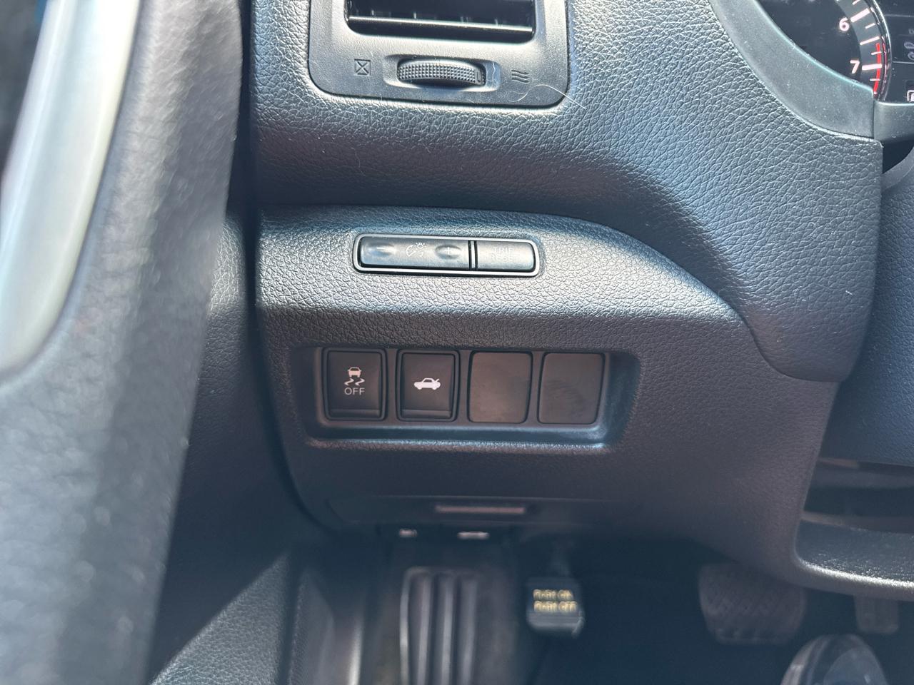 Nissan Altima 4dr Sdn I4 2.5 S 2013