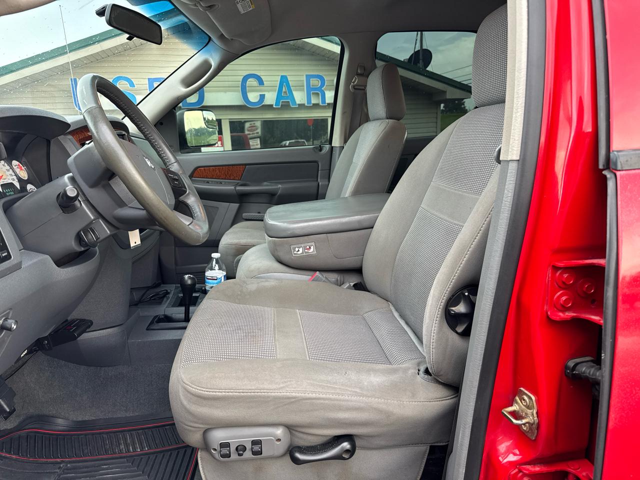 Dodge Ram 2500 4dr Quad Cab 140.5 4WD SLT 2006