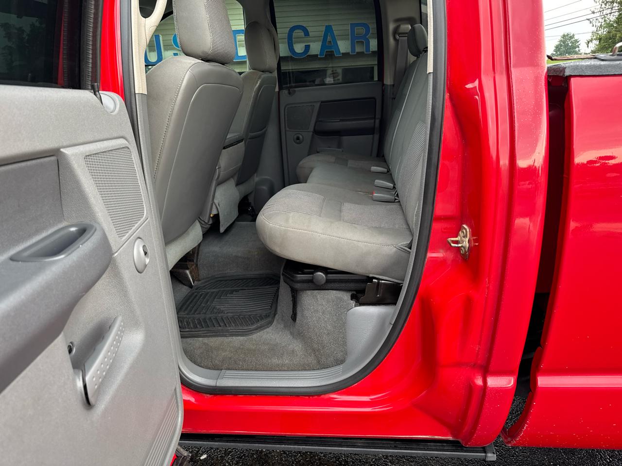 Dodge Ram 2500 4dr Quad Cab 140.5 4WD SLT 2006