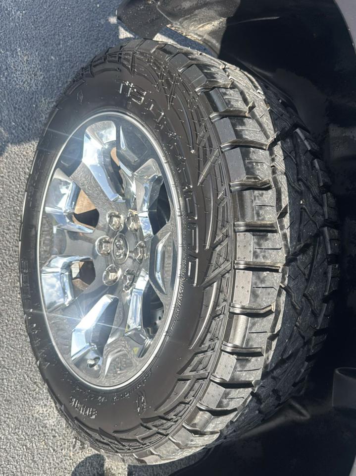 RAM 1500 Big Horn 4x4 Crew Cab 5'7" Box 2020