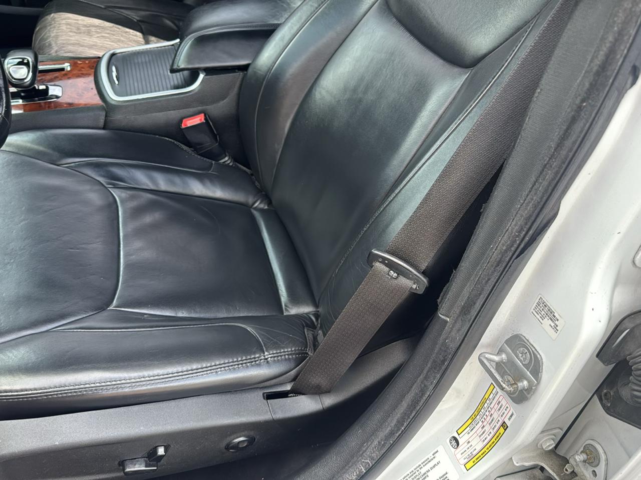Chrysler 300 4dr Sdn RWD 2014