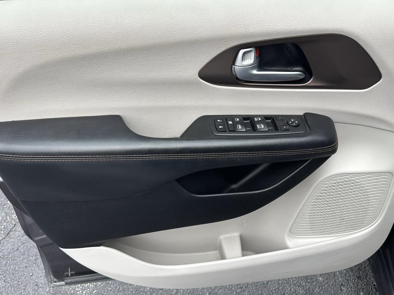 Chrysler Pacifica Touring Plus FWD 2017