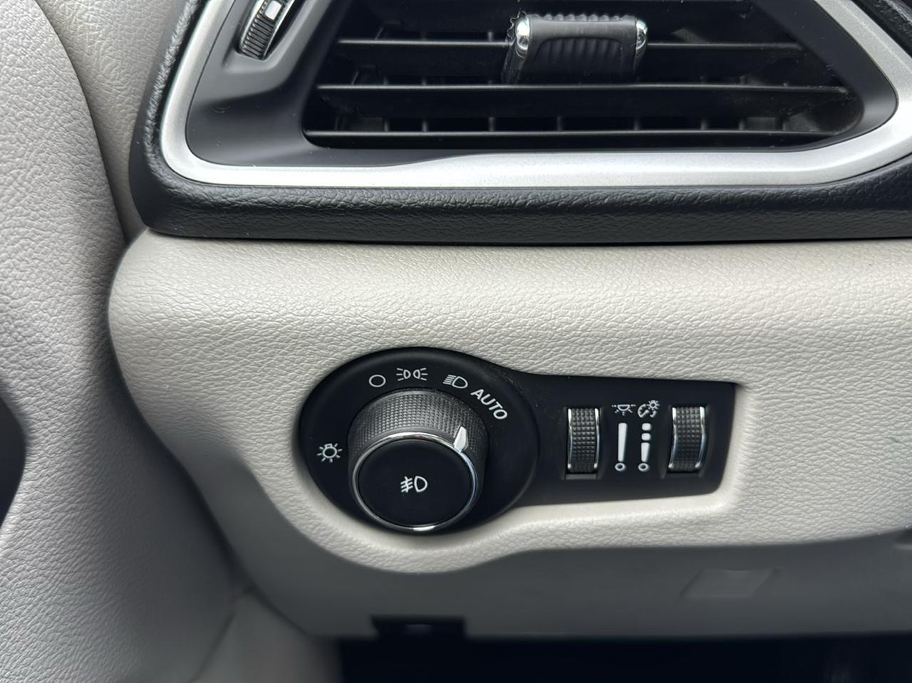 Chrysler Pacifica Touring Plus FWD 2017