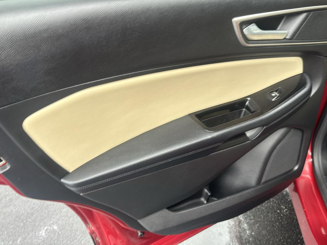 Ford Edge 4dr SEL FWD 2015