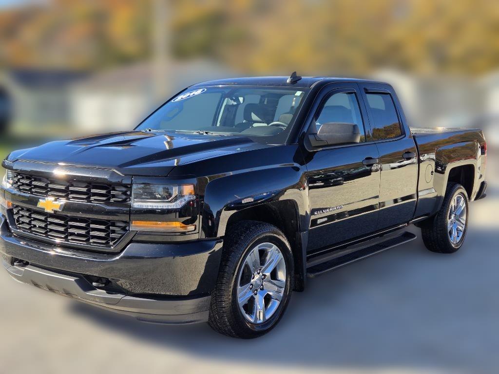 2016 Chevrolet Silverado 1500 4WD Double Cab 143.5" Custom