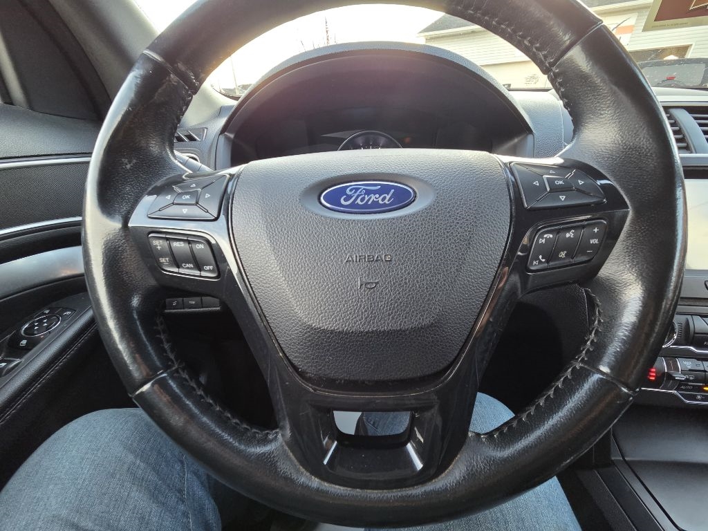 Ford Explorer XLT 4WD 2017