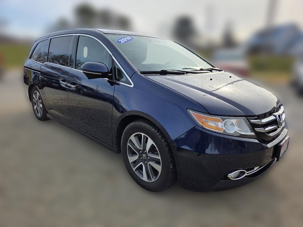 2016 Honda Odyssey Touring's photo