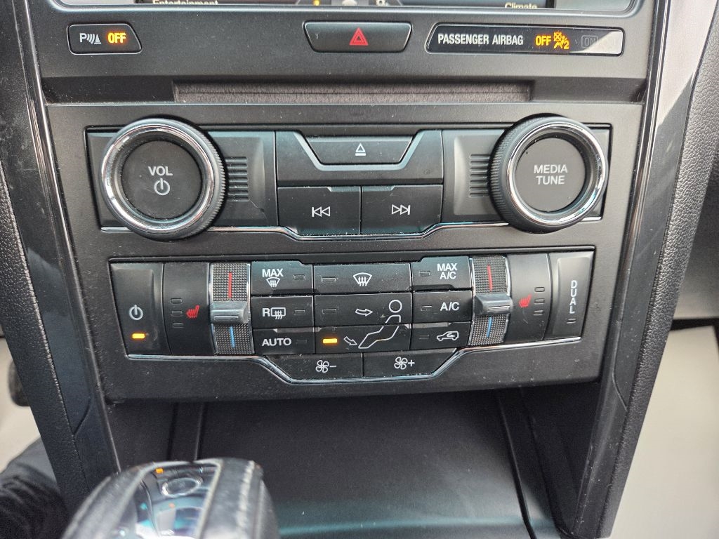 Ford Explorer 4WD 4dr XLT 2016