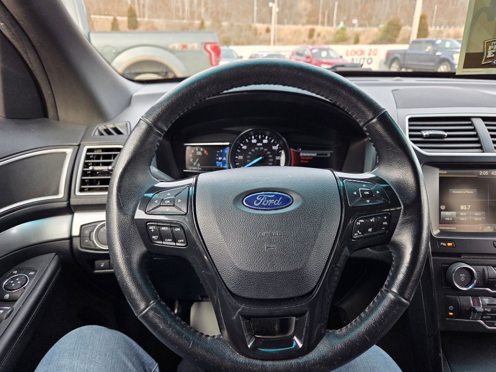 Ford Explorer 4WD 4dr XLT 2016