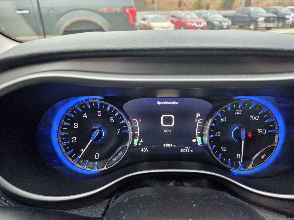 Chrysler Pacifica Touring L FWD 2021