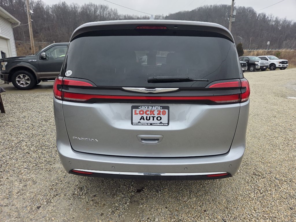 Chrysler Pacifica Touring L FWD 2021