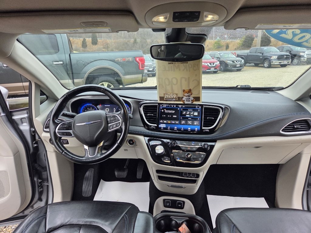 Chrysler Pacifica Touring L FWD 2021