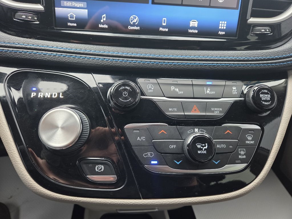 Chrysler Pacifica Touring L FWD 2021