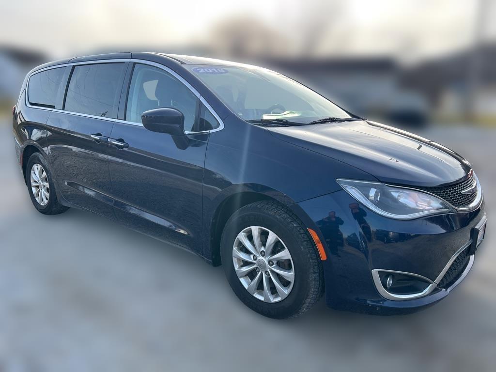 2018 Chrysler Pacifica Touring Plus FWD