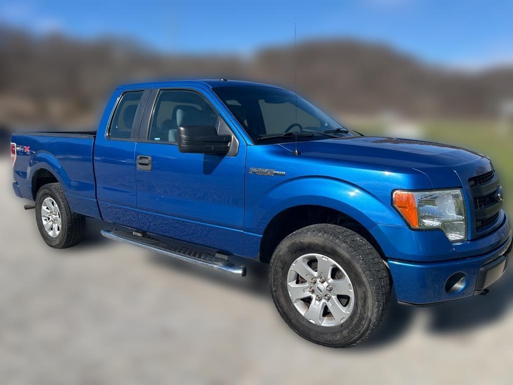 2013 Ford F-150 4WD SuperCab 145" XL
