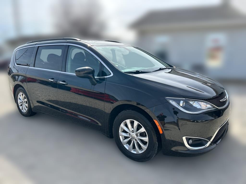 2018 Chrysler Pacifica Touring Plus FWD