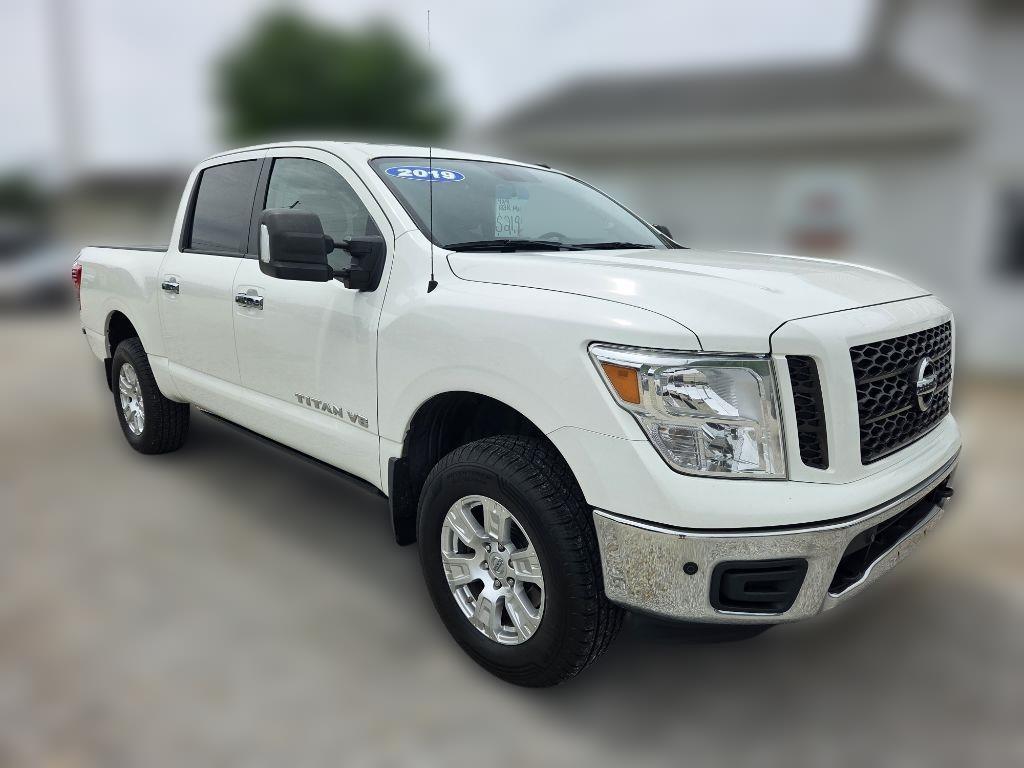 2019 Nissan Titan 4x4 Crew Cab SV