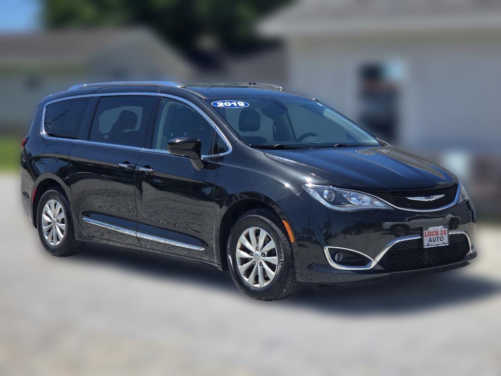 2019 Chrysler Pacifica Touring L FWD