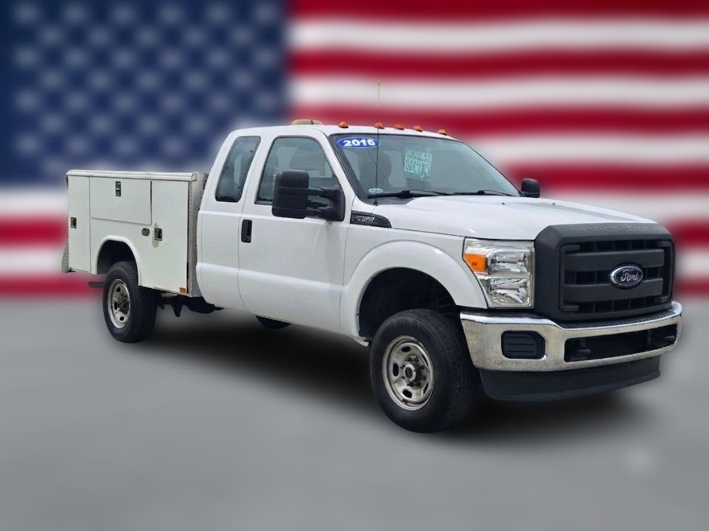 2015 Ford Super Duty F-350 SRW 4WD SuperCab 158" XL Utility Truck