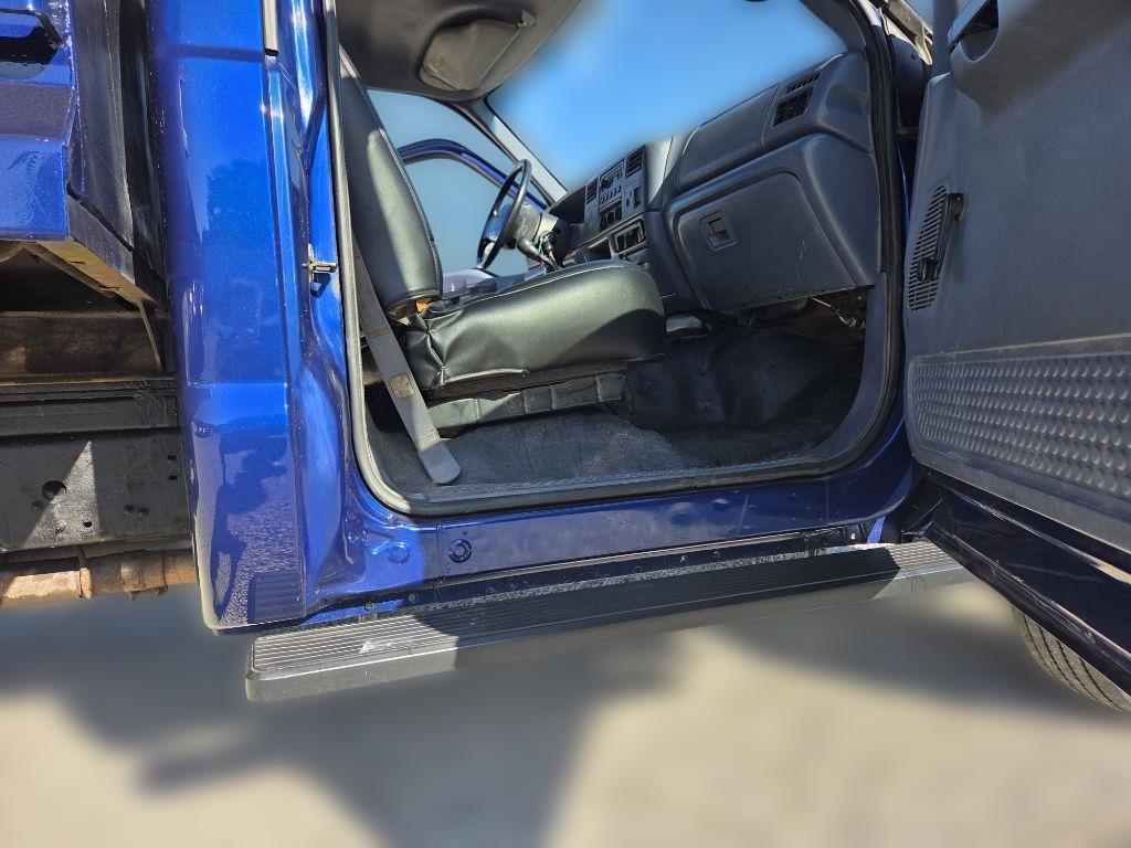 1999 Ford Super Duty F-450 Reg Cab 141" WB XL 11ft DumpTruck