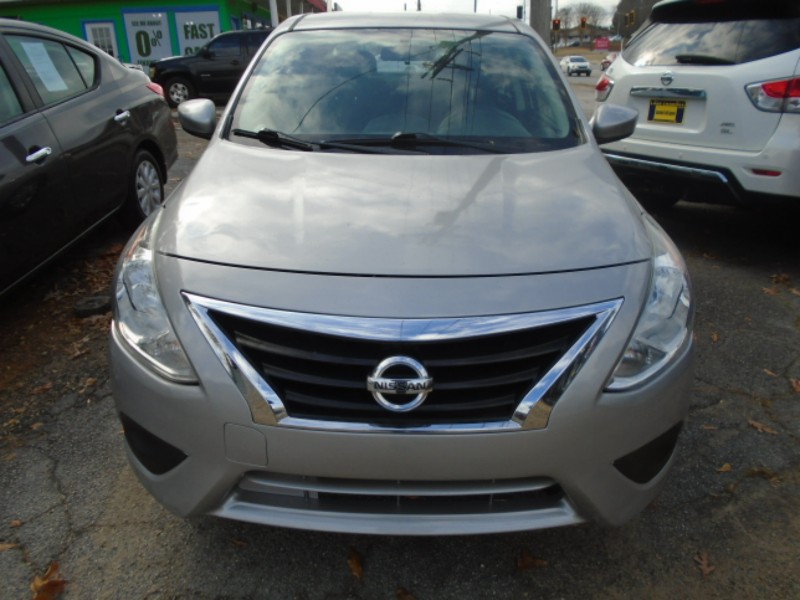 2017 Nissan Versa 1.6 SV Sedan