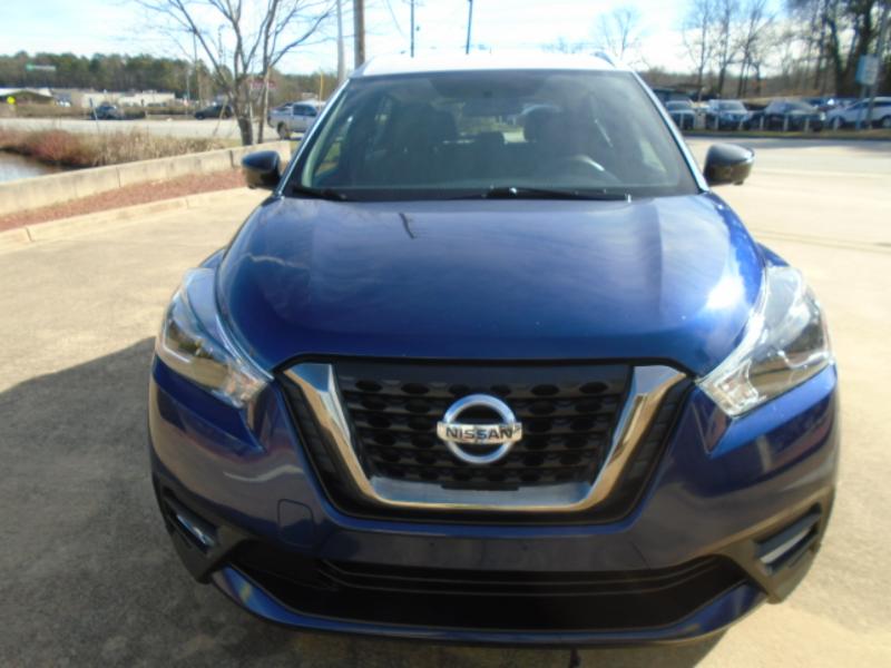 2019 Nissan Kicks SR