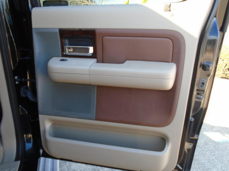 Ford F-150 XLT SuperCrew 2WD 2005