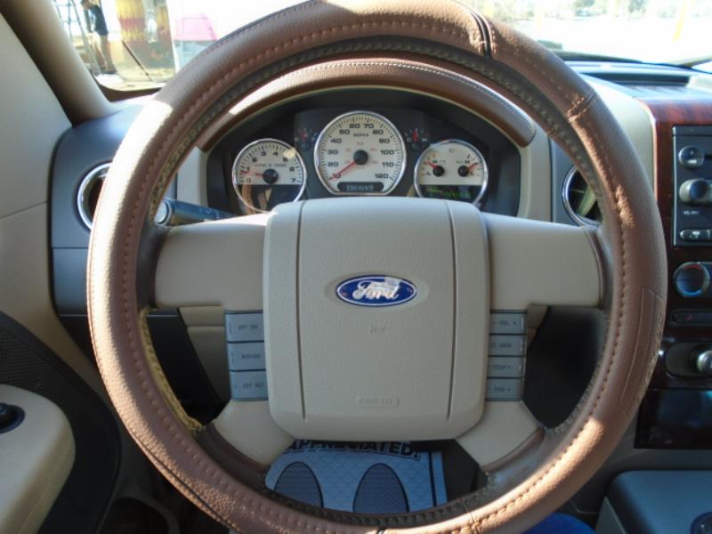 Ford F-150 XLT SuperCrew 2WD 2005
