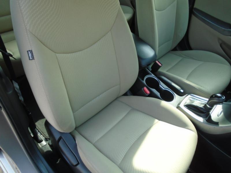 Hyundai Elantra SE 6AT 2016