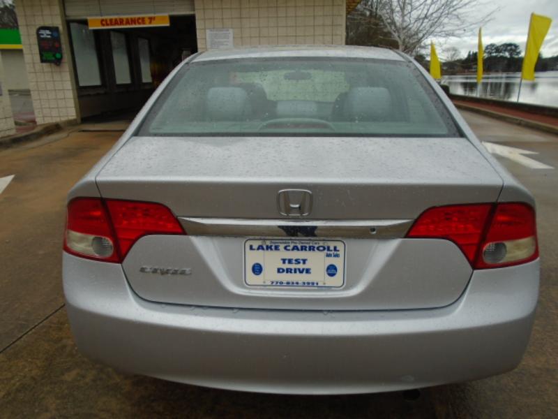 Honda Civic LX Sedan 5-Speed AT 2011