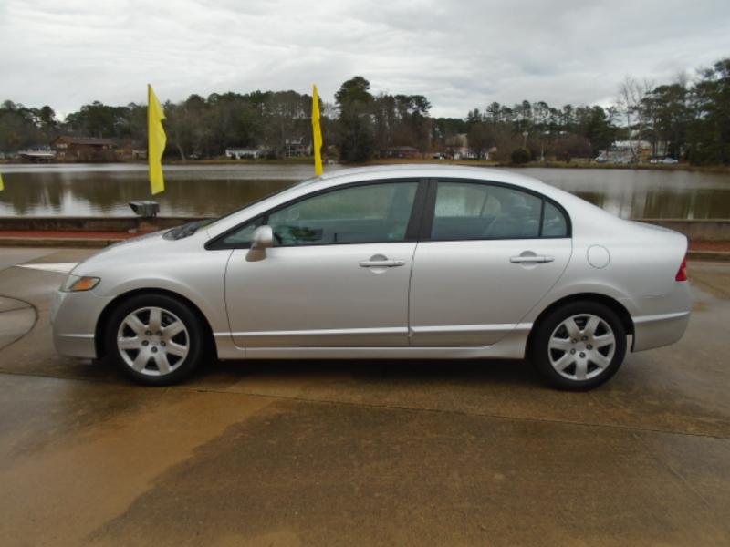 Honda Civic LX Sedan 5-Speed AT 2011