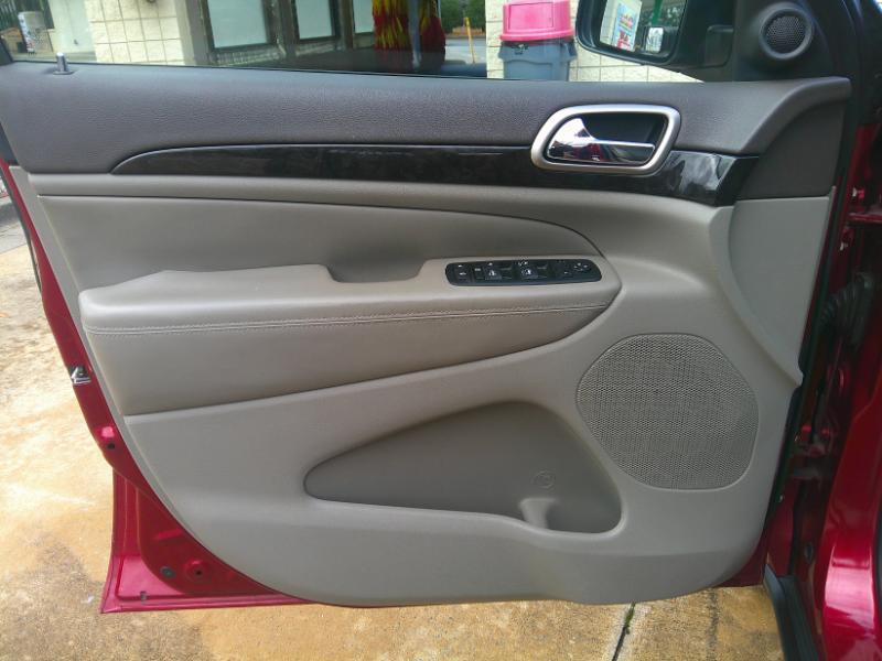 Jeep Grand Cherokee Laredo 2WD 2013