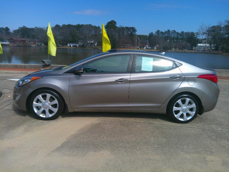 Hyundai Elantra GLS M/T 2013