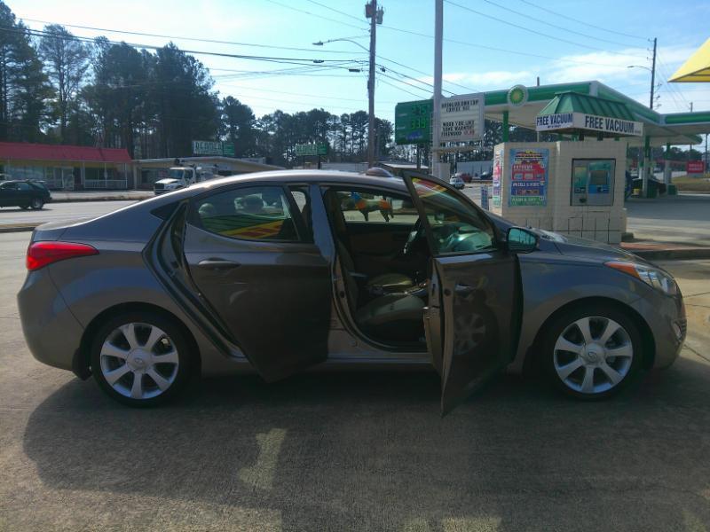 Hyundai Elantra GLS M/T 2013