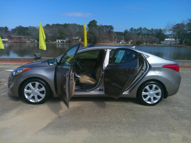 Hyundai Elantra GLS M/T 2013